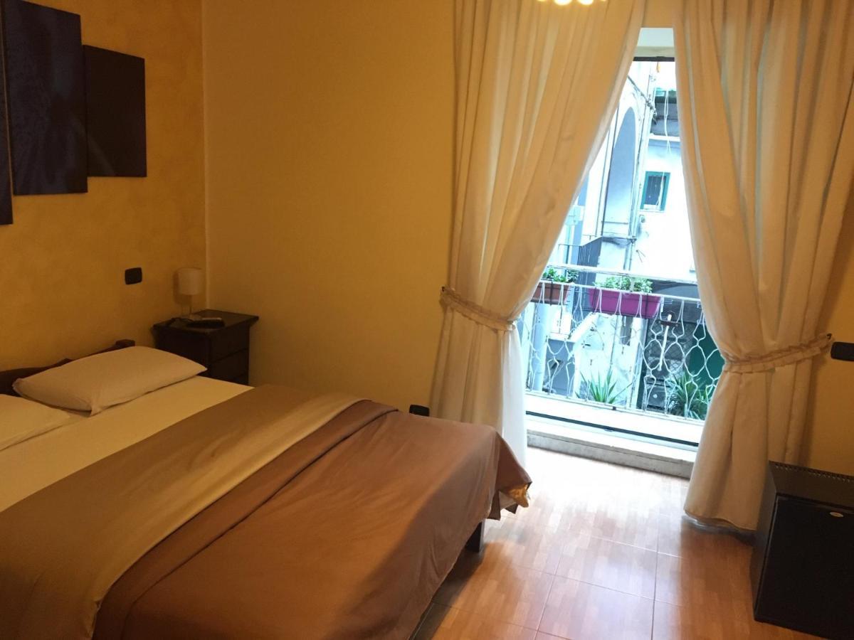 B&B Alloggio Maria Naples Exterior photo