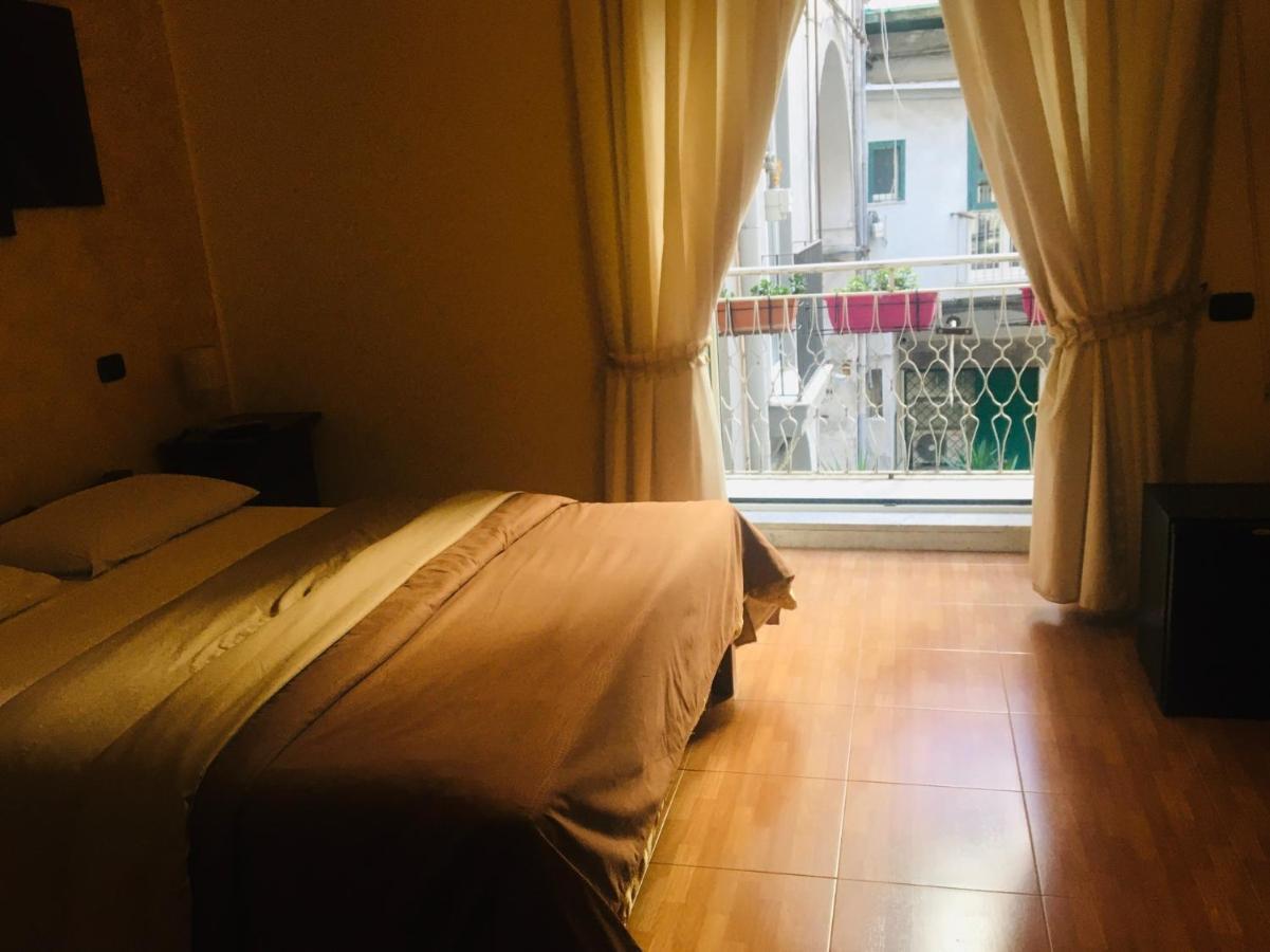 B&B Alloggio Maria Naples Exterior photo