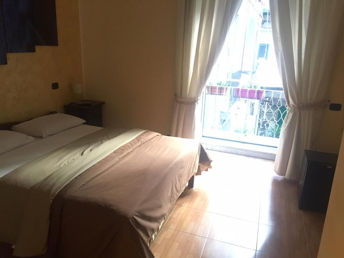 B&B Alloggio Maria Naples Exterior photo